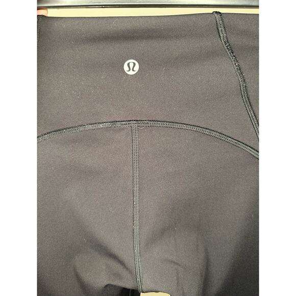 Lululemon Cropped Legging With Mesh Detail - Picture 8 of 8
